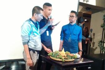 Iwearzule, `Custom Clothing` Pertama di Indonesia Rayakan HUT Ketiga